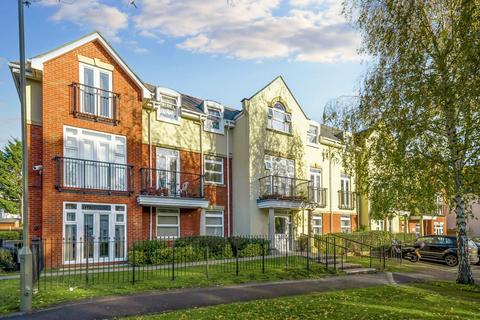 Mayfair Court, Stonegrove, HA8
