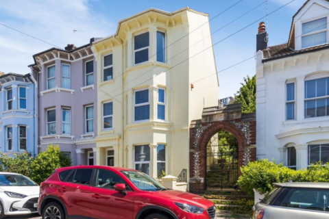 2 bedroom maisonette to rent, Vere Road, Brighton BN1