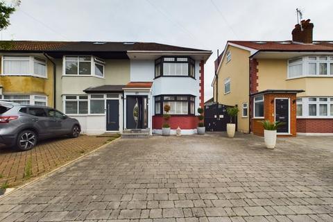 2 bedroom end of terrace house for sale, Royal Crescent, South Ruislip, HA4