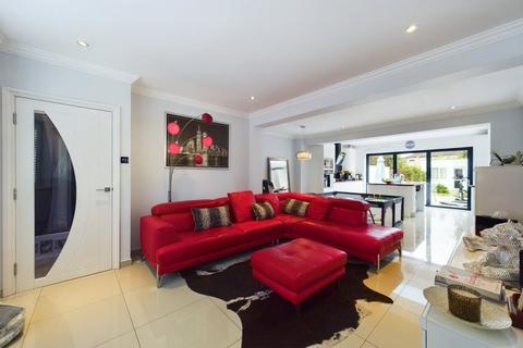 2 bedroom end of terrace house for sale, Royal Crescent, South Ruislip, HA4