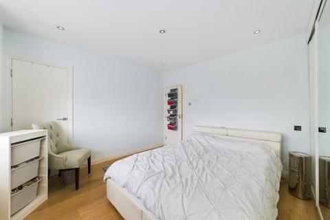 2 bedroom end of terrace house for sale, Royal Crescent, South Ruislip, HA4