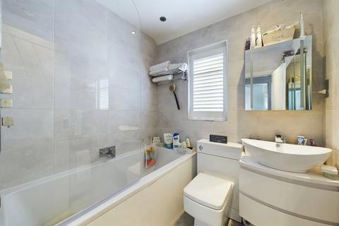 177 Royal Crescent, Ruislip, HA4 0PN