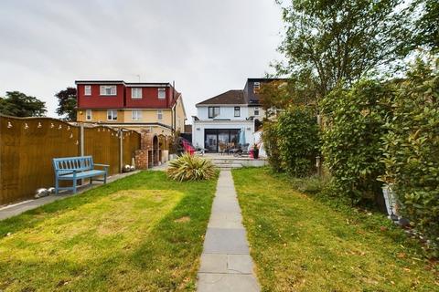 177 Royal Crescent, Ruislip, HA4 0PN