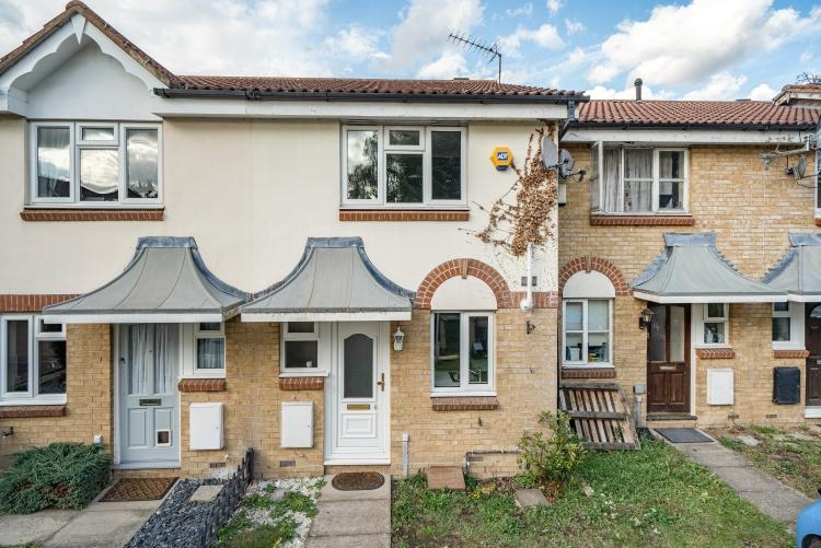 Pennington Way London SE12 2 bed house £1,750 pcm (£404 pw)