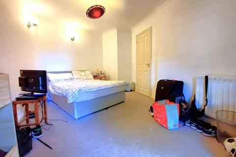 3 bedroom apartment to rent - Glenbuck Road, SURBITON KT6