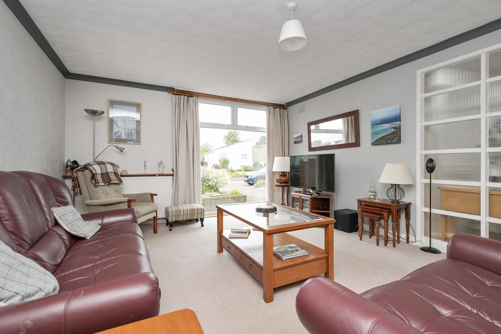 32 Broomieknowe Park, Bonnyrigg, EH19 2JB 4 bed terraced house £290,000
