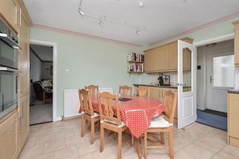 32 Broomieknowe Park, Bonnyrigg, EH19 2JB