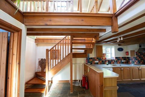 3 bedroom barn conversion to rent - Hollyball Lane, Whimple