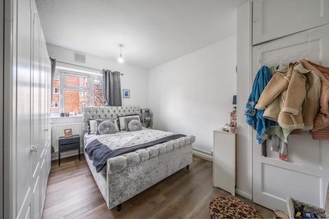 Flat 8, Martin House Wyvil Road, London, SW8 2SZ