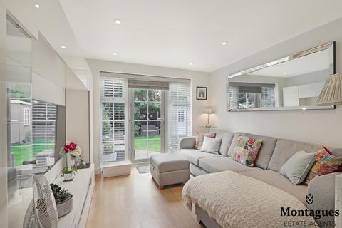 18 Stonards Hill, Epping, CM16 4QF