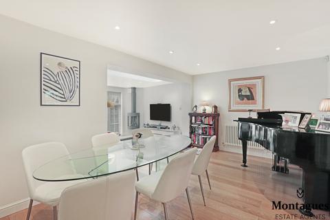 18 Stonards Hill, Epping, CM16 4QF