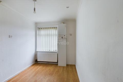 2 bedroom terraced house to rent, Newton Close, Gainsborough DN21