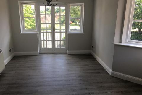2 bedroom apartment to rent, Gloucester Court, Moorfield Road, Denham Green