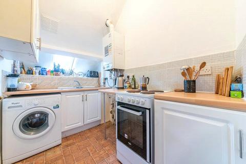 2 bedroom apartment to rent, Blenheim Park Road, South Croydon, CR2