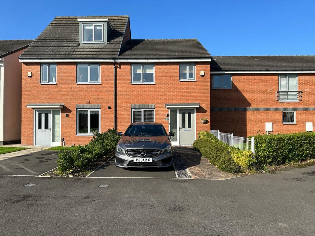Paton Way, Darlington, DL1 1LP 3 bed terraced house £160,000