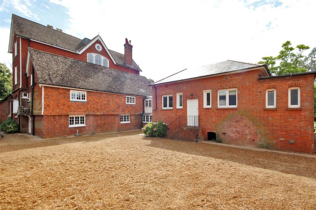 Courtyard & Annexe