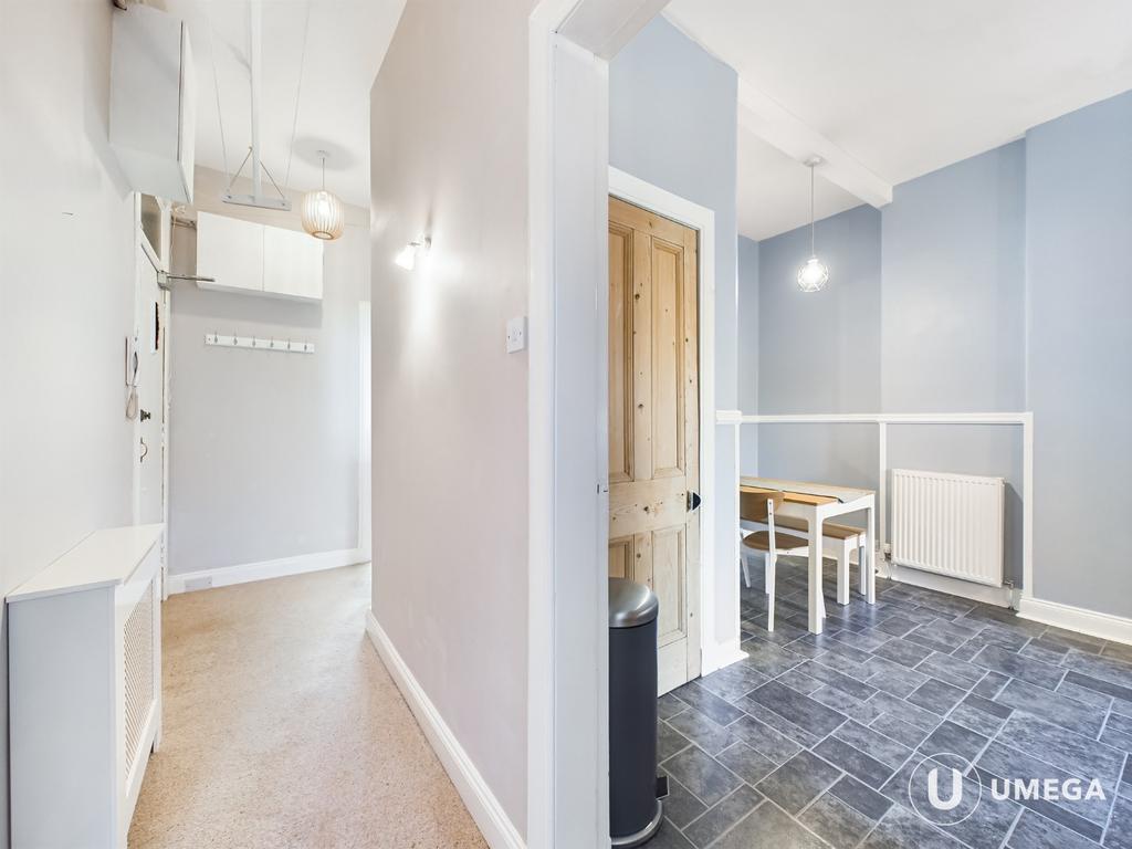 Kinghorn Place, Trinity, Edinburgh, EH6 1 bed flat £975 pcm (£225 pw)