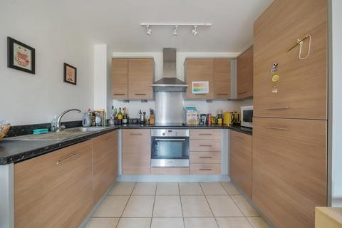 2 bedroom flat for sale, High Wycombe,  Buckinghamshire,  HP13