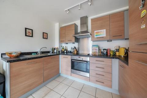 2 bedroom flat for sale, High Wycombe,  Buckinghamshire,  HP13