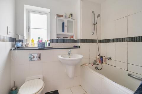 2 bedroom flat for sale, High Wycombe,  Buckinghamshire,  HP13