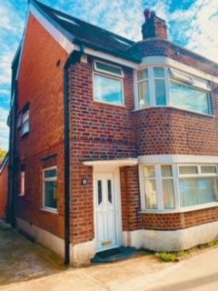 6 bedroom end of terrace house to rent - 15 Lower Road Beeston, Nottingham, NG9 2GT