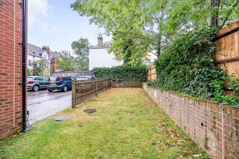 Flat 1, 2a Mulgrave Road, Croydon, CR0 1BL