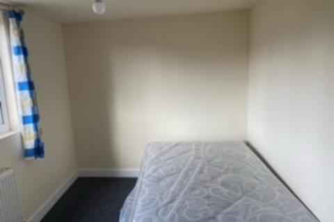 7 bedroom end of terrace house to rent - 20 Lower Road, Nottingham, NG9 2GL