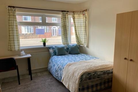 7 bedroom end of terrace house to rent - 20 Lower Road, Nottingham, NG9 2GL