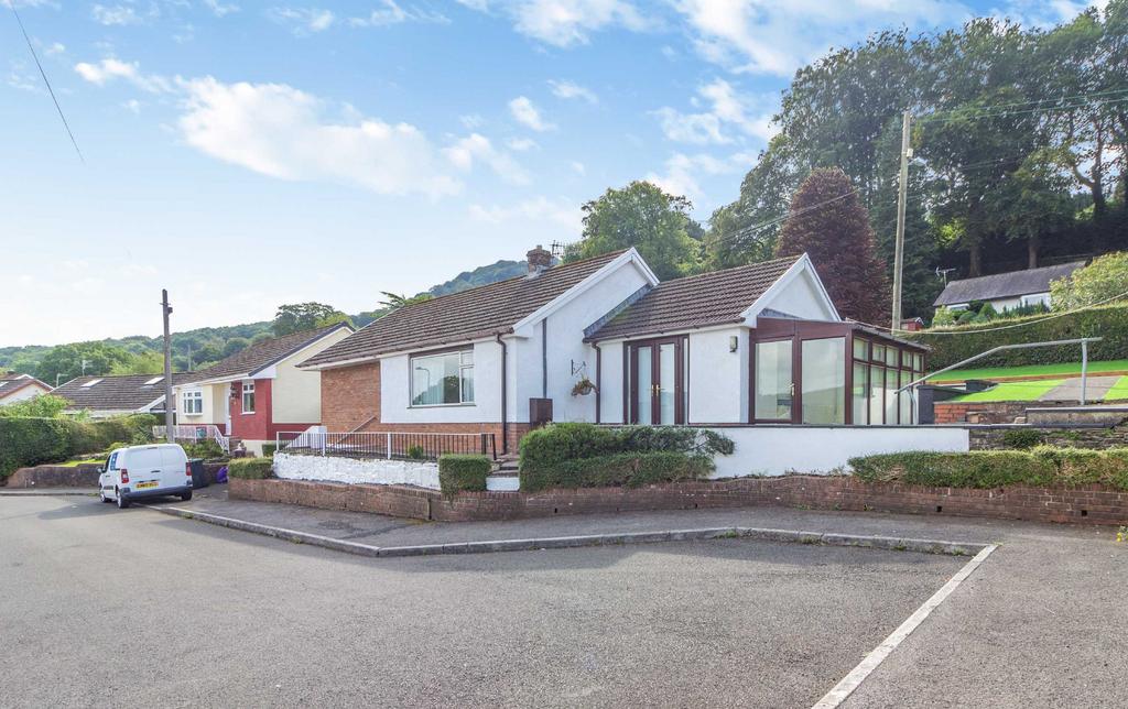 Stephens Crescent, Abergavenny 3 bed bungalow for sale £325,000