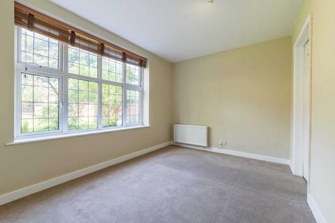 1 bedroom apartment to rent, Ashley Road, Epsom