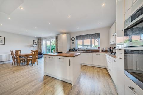 4 bedroom detached house for sale, Kyte Close, Warminster, Warminster, BA12