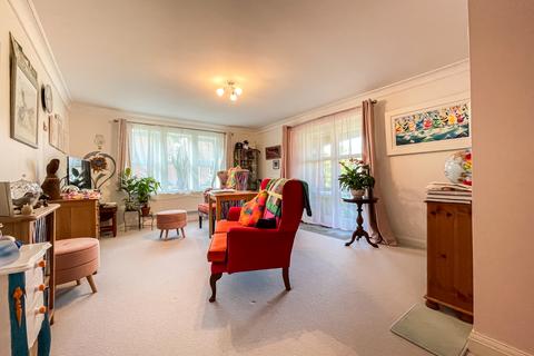 3 bedroom flat for sale, Woodfield Gardens, Belmont Abbey, Belmont, Hereford, HR2