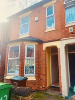 6 bedroom terraced house to rent, 43 Bute Avenue Lenton, Nottingham, NG7 1QB