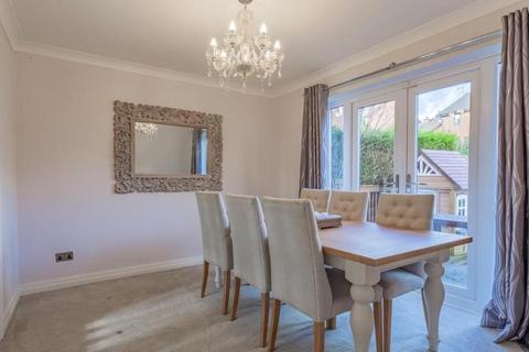 4 bedroom detached house to rent, Tarnside Close, Smallbridge, OL16