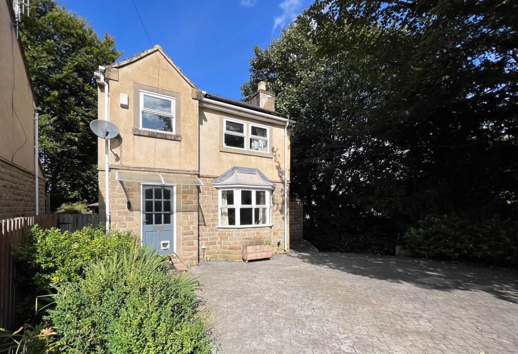 Old Vicarage Close, Cottingley, Bingley, West Yorkshire 3 bed detached