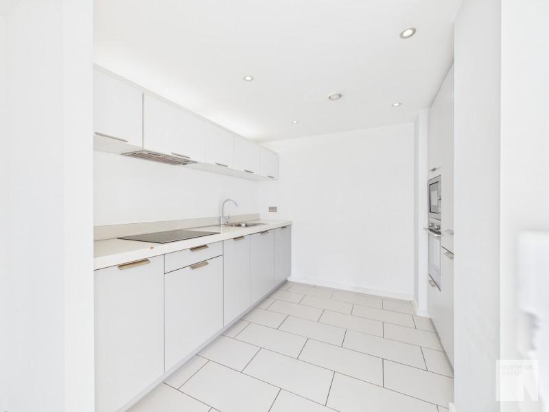 Apartment in Manchester - More