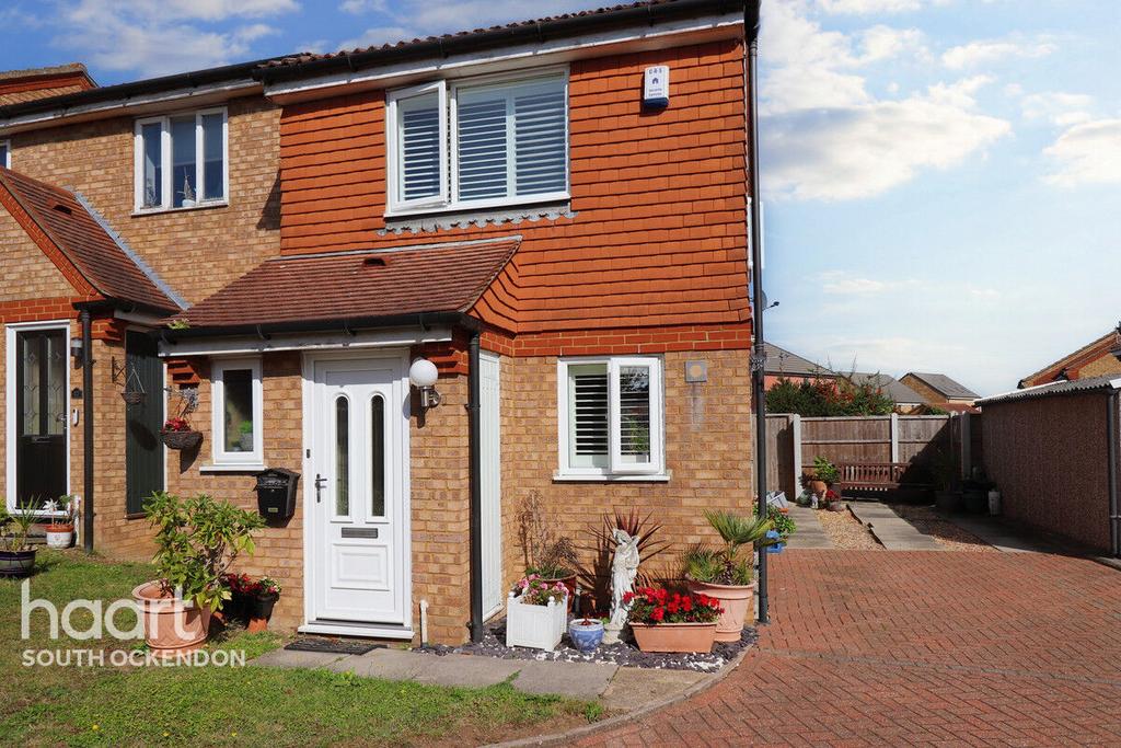 St Michaels Close, Aveley 2 bed end of terrace house £325,000