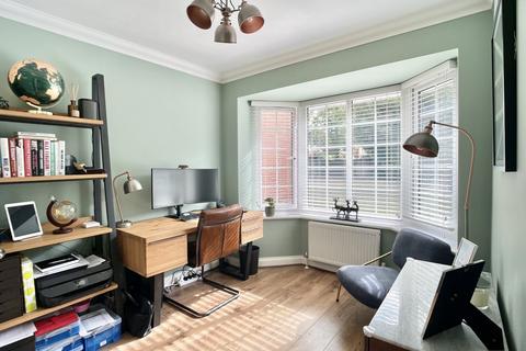 16b The Green, Dartford, DA2 6JR