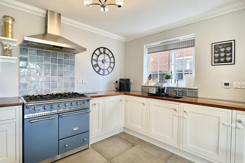 16b The Green, Dartford, DA2 6JR