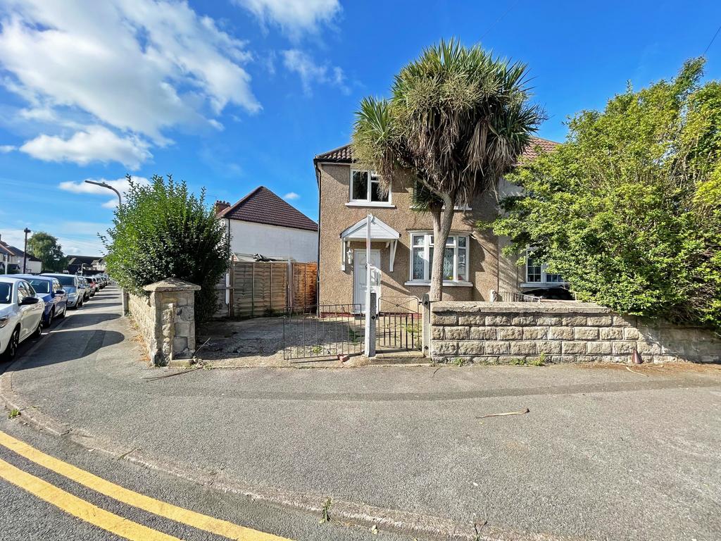 Tudor Road, Hayes, UB3 3 bed semidetached house for sale £480,000