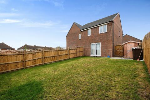 3 bedroom semi-detached house for sale, Southwaite Grove, Leeds LS14