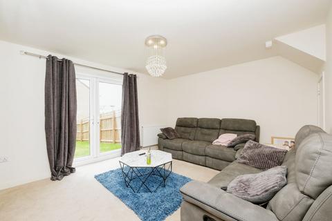 3 bedroom semi-detached house for sale, Southwaite Grove, Leeds LS14