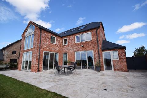 5 bedroom detached house for sale, 99 Station Road, Burgh Le Marsh PE24