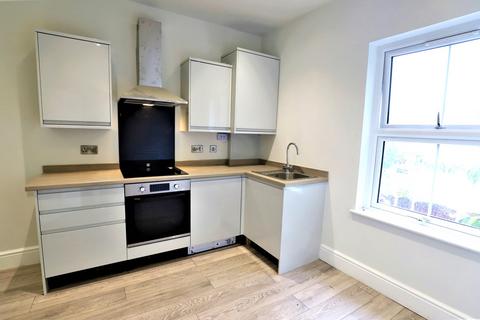 2 bedroom flat to rent, Albert Place, Stoke-on-Trent, ST3