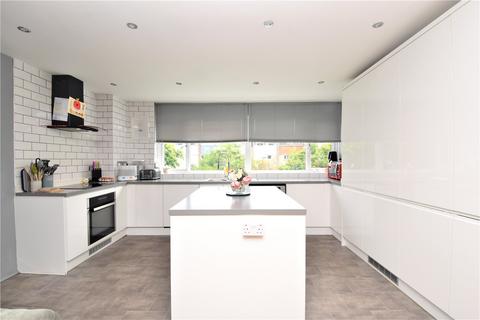 49 Cedar Drive, Sutton At Hone, Dartford, DA4 9EW