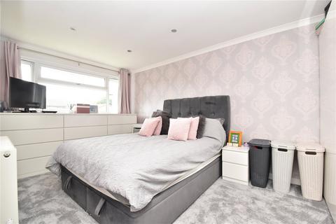 49 Cedar Drive, Sutton At Hone, Dartford, DA4 9EW
