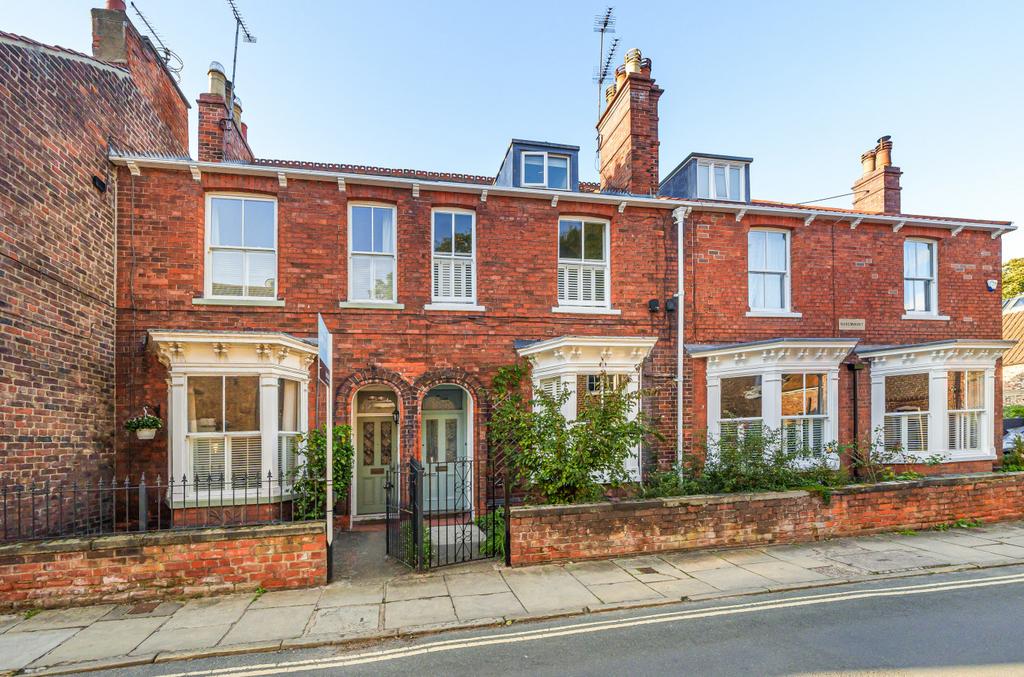 Newbegin, Beverley, HU17 3 bed terraced house for sale £360,000