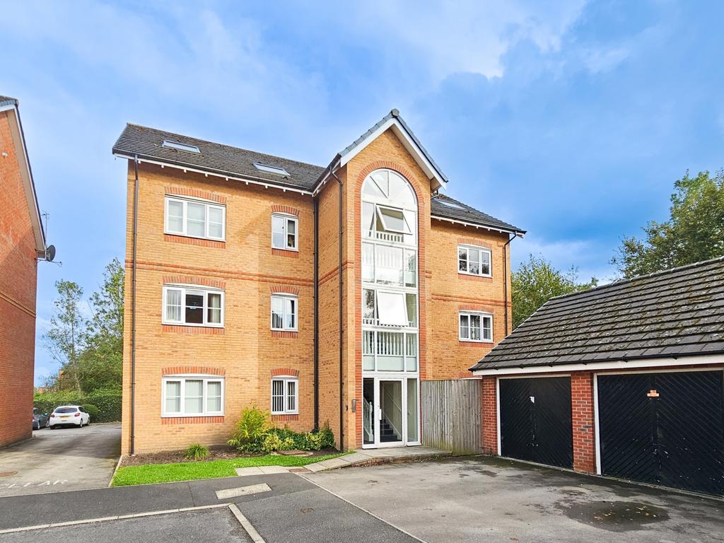 Appleton Grove, Goose Green, WN3 6NY 2 bed ground floor flat £95,000