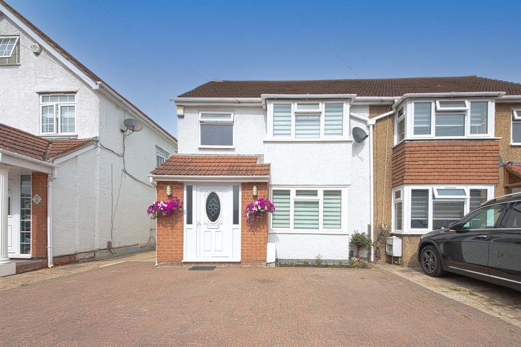 Bradley Road, Slough, SL1 3 bed semidetached house for sale £550,000