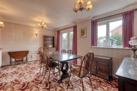 5 Amington Road, Shirley, Solihull, B90 2RF